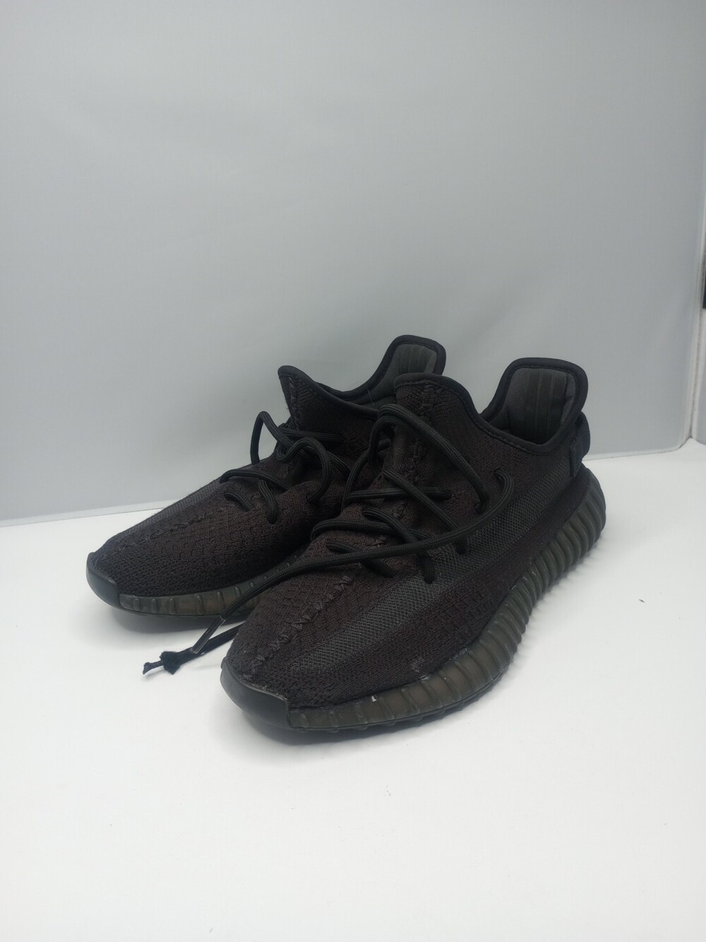 Adidas Men's 7.5M Black Ape 779001 02/22 Yeezy Boost 350 V2 Low Onyx Sneakers